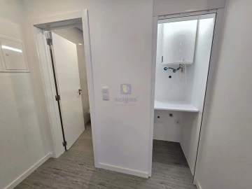 Apartamento T1 para Arrendamento em Campolide