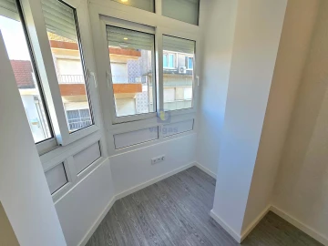 Apartamento T1 para Arrendamento em Campolide