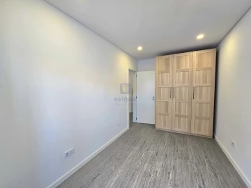 Apartamento T1 para Arrendamento em Campolide
