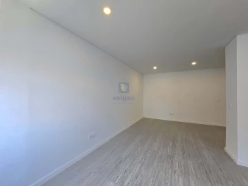 Apartamento T1 para Arrendamento em Campolide