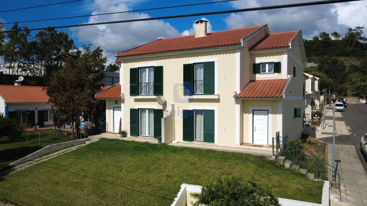 Moradia T3 para Venda em Roliça Foto 1