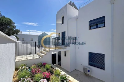 Moradia T3 para Venda em Albufeira e Olhos de Água