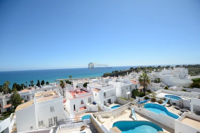 Moradia T3 para Venda em Albufeira e Olhos de Água