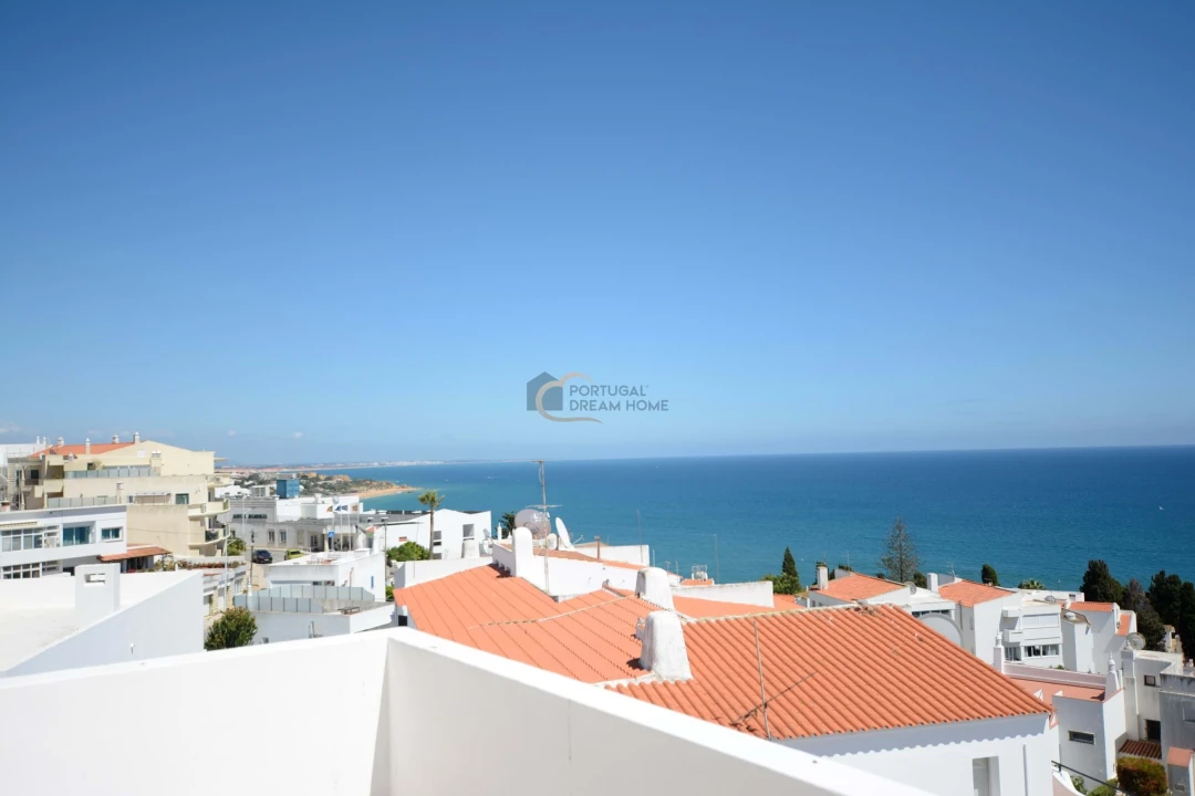 Moradia T3 para Venda em Albufeira e Olhos de Água Foto 1