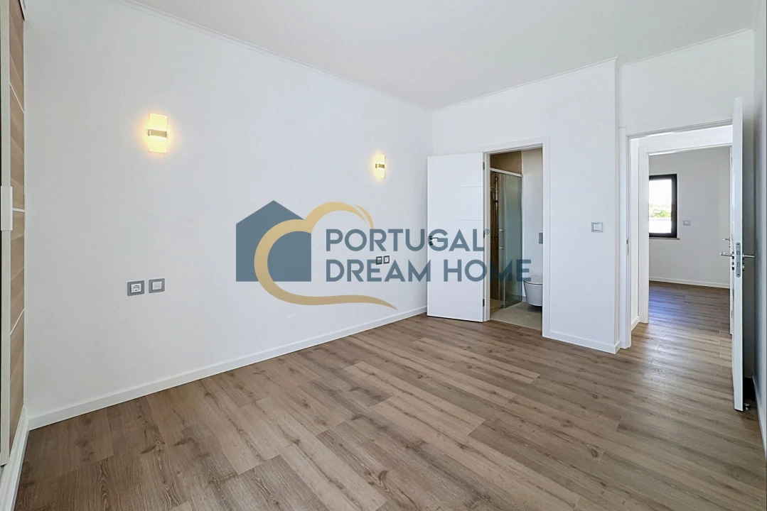 Moradia T3 para Venda em Albufeira e Olhos de Água Foto 19