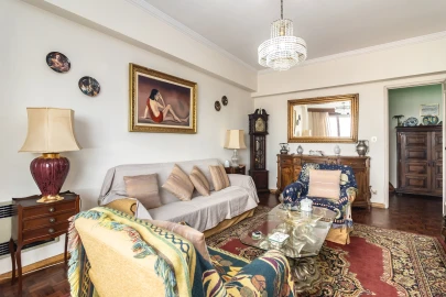 Apartamento T3 para Venda em Beato
