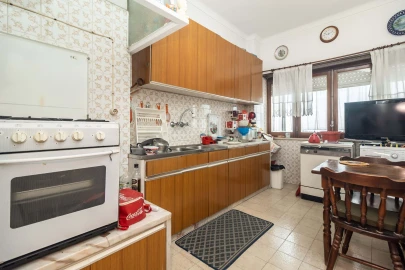 Apartamento T3 para Venda em Beato