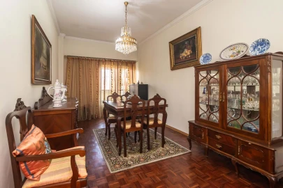 Apartamento T3 para Venda em Beato