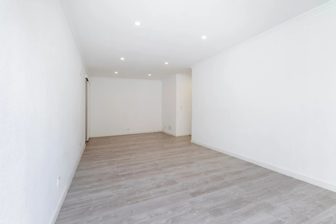 Apartamento T2 para Venda em Algueirão-Mem Martins Foto 3