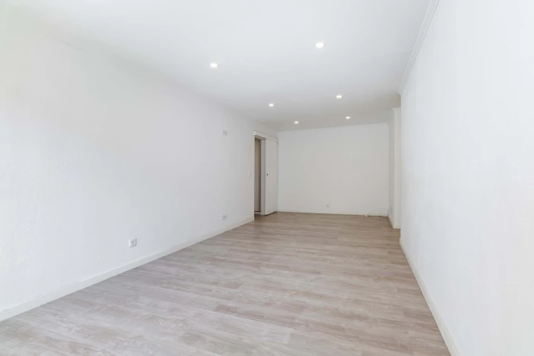 Apartamento T2 para Venda em Algueirão-Mem Martins Foto 4