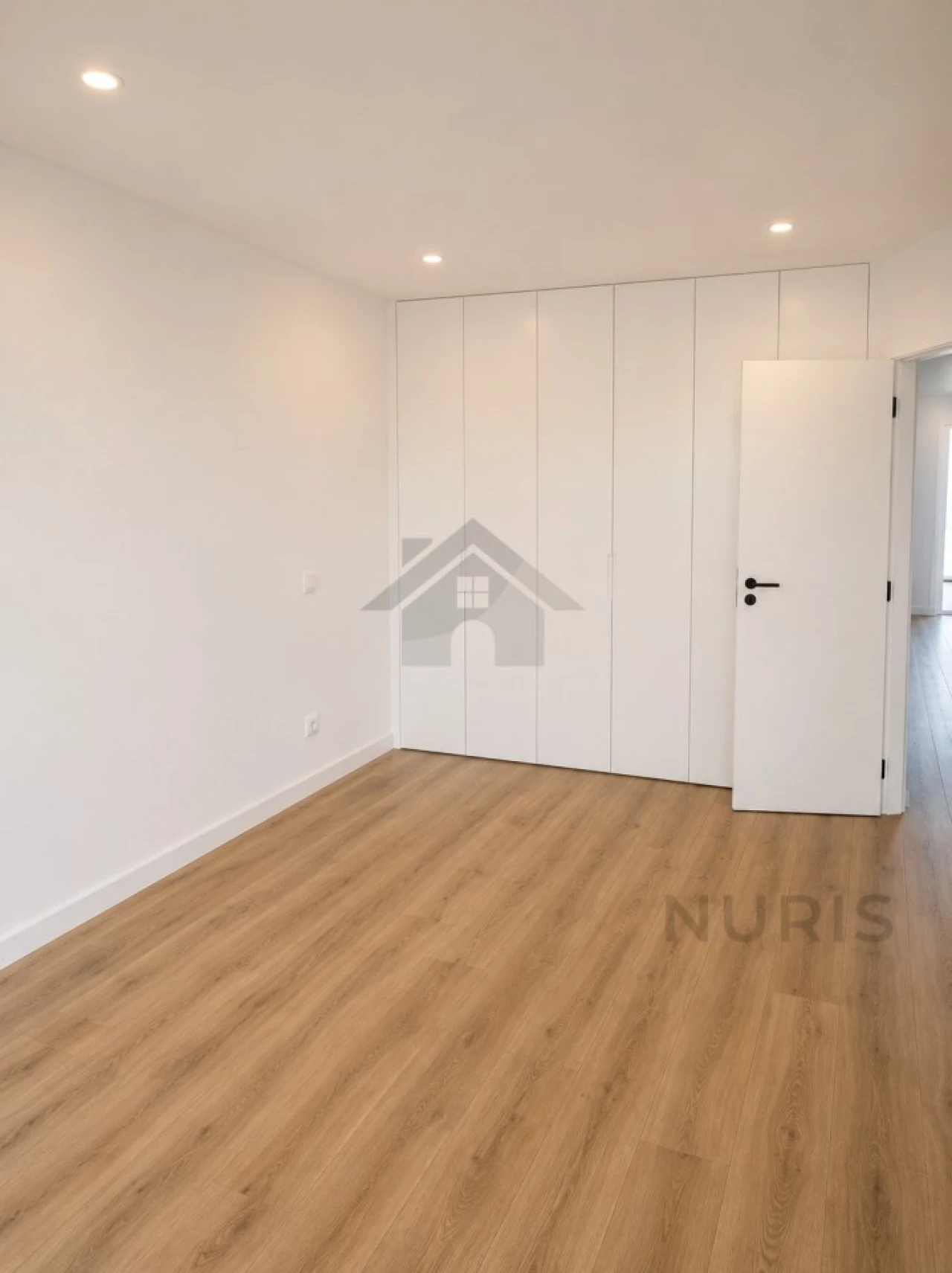 Apartamento T2 para Venda em Portimão Foto 6