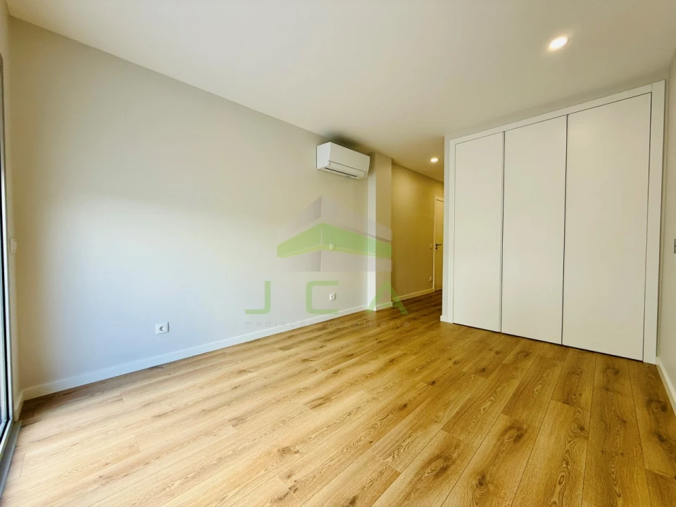 Apartamento T2 para Venda em Marrazes e Barosa Foto 11