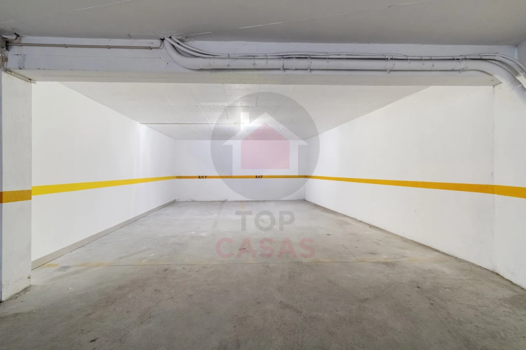 Apartamento T2 para Venda em Foz do Arelho Foto 23