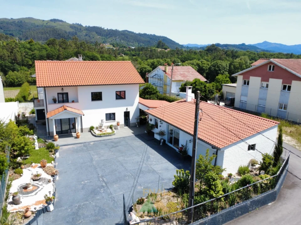 Moradia T4 para Venda em Prozelo Foto 2