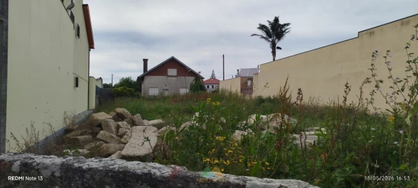 Terreno para Venda em Vila Nova de Anha