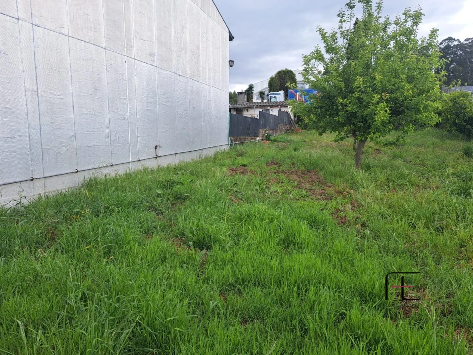 Terreno para Venda em Castêlo da Maia Foto 5