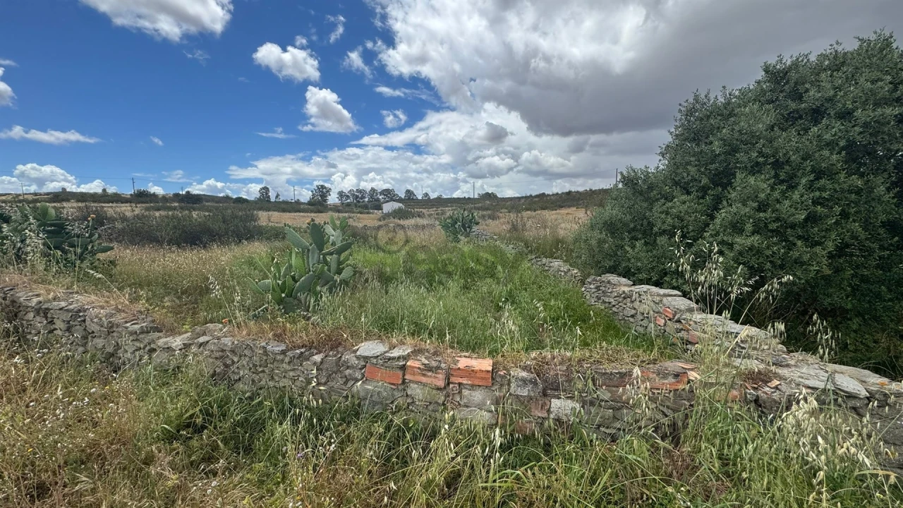 Terreno para Venda em São João dos Caldeireiros Foto 15