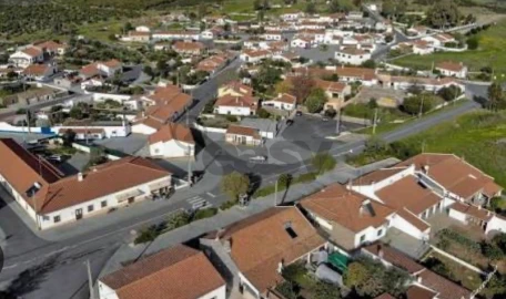 Terreno para Venda em São João dos Caldeireiros