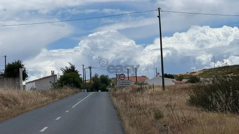 Terreno para Venda em São João dos Caldeireiros