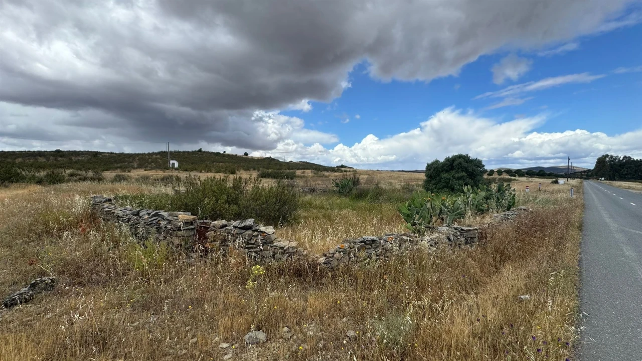Terreno para Venda em São João dos Caldeireiros Foto 1