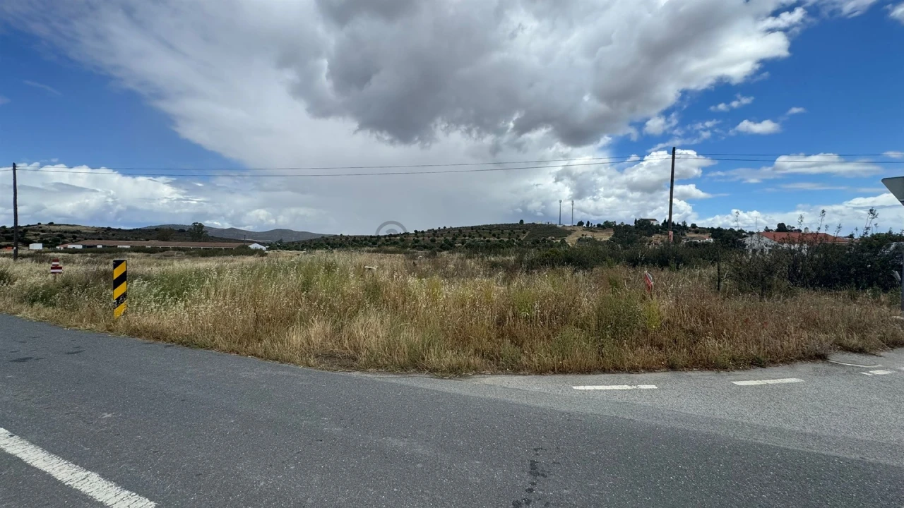 Terreno para Venda em São João dos Caldeireiros Foto 9