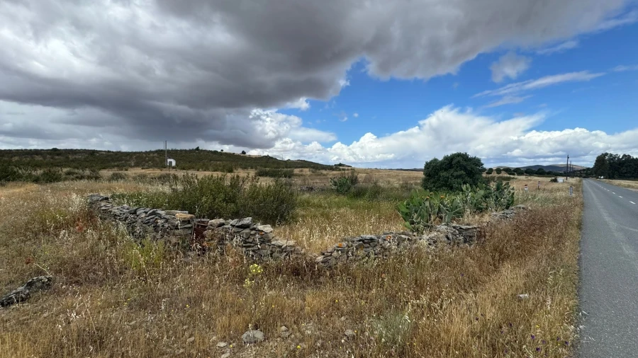 Terreno para Venda em São João dos Caldeireiros