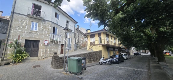 Moradia T3 para Venda em Bouro (Santa Maria)
