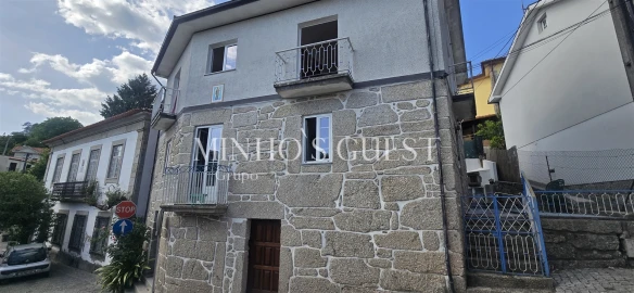 Moradia T3 para Venda em Bouro (Santa Maria)