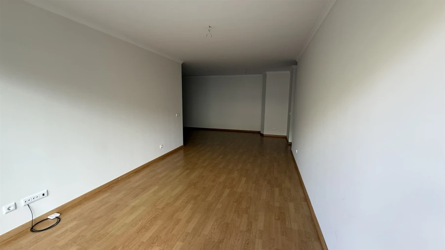 Apartamento T2 para Venda em Caniço Foto 10