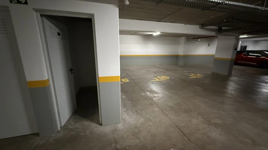 Apartamento T2 para Venda em Caniço Foto 19