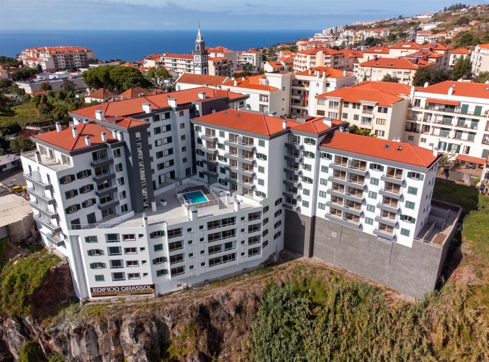 Apartamento T2 para Venda em Caniço Foto 1