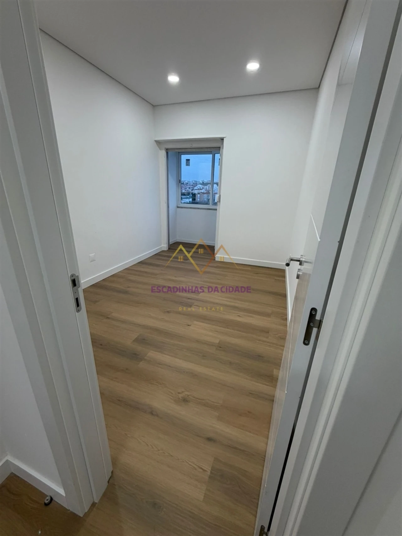 Apartamento T2 para Venda em Águas Livres Foto 22
