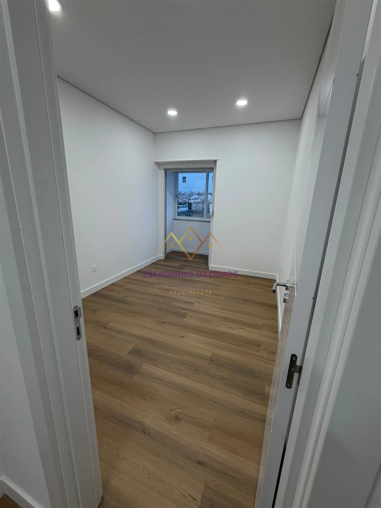 Apartamento T2 para Venda em Águas Livres Foto 23