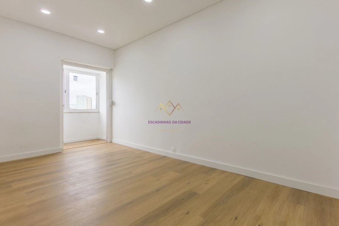Apartamento T2 para Venda em Águas Livres Foto 7