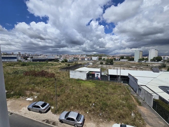 Apartamento T2 para Venda em Águas Livres Foto 36