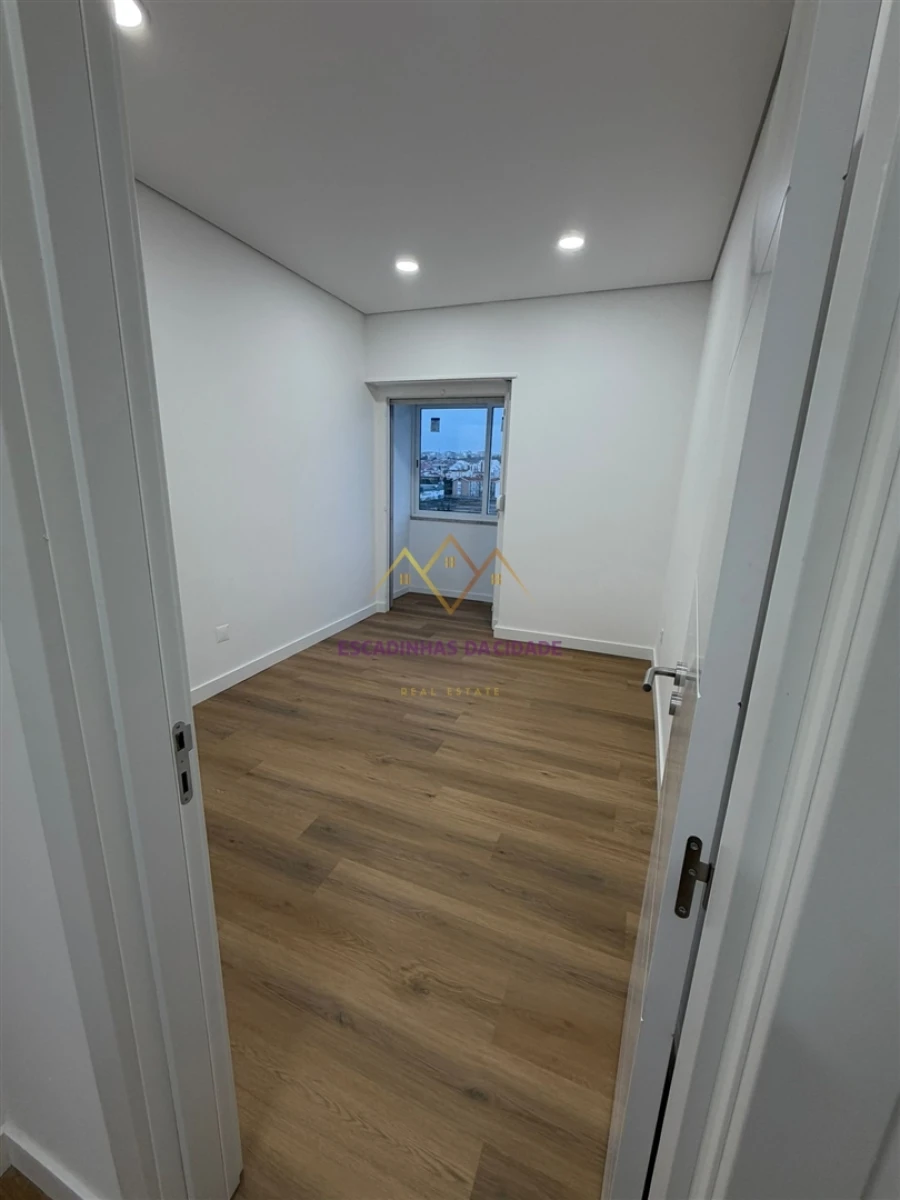 Apartamento T2 para Venda em Águas Livres Foto 23