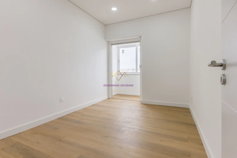 Apartamento T2 para Venda em Águas Livres Foto 9