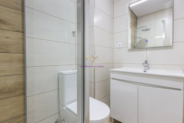 Apartamento T2 para Venda em Águas Livres Foto 11