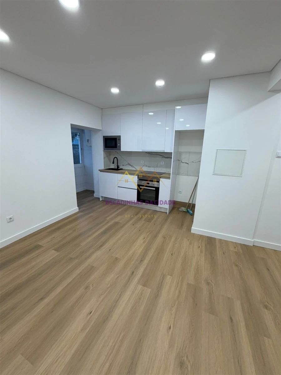 Apartamento T2 para Venda em Águas Livres Foto 17