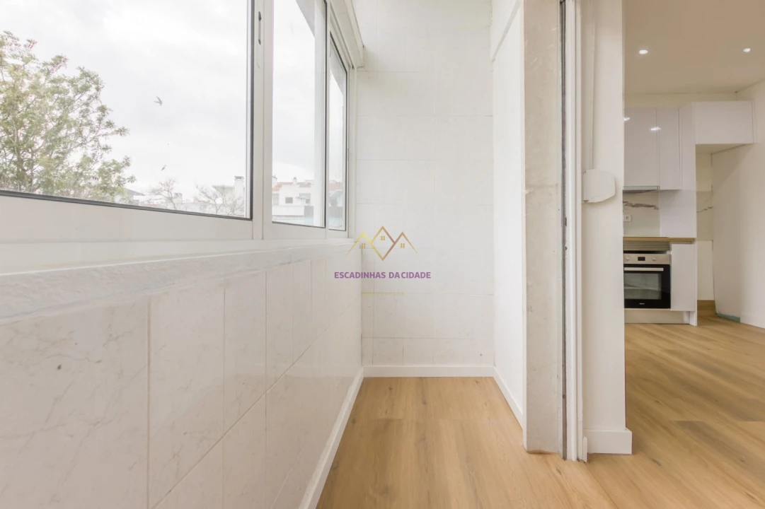 Apartamento T2 para Venda em Águas Livres Foto 2