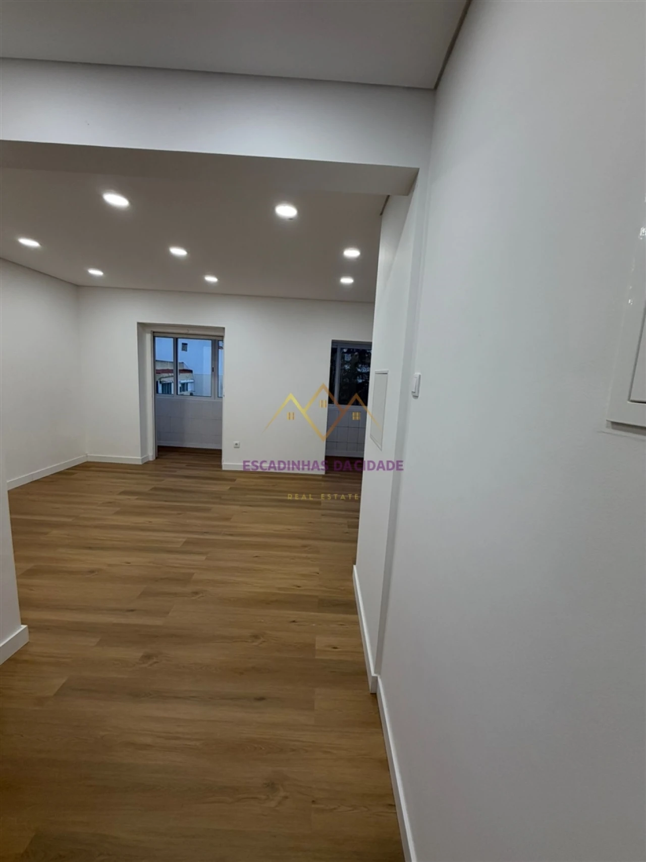 Apartamento T2 para Venda em Águas Livres Foto 18