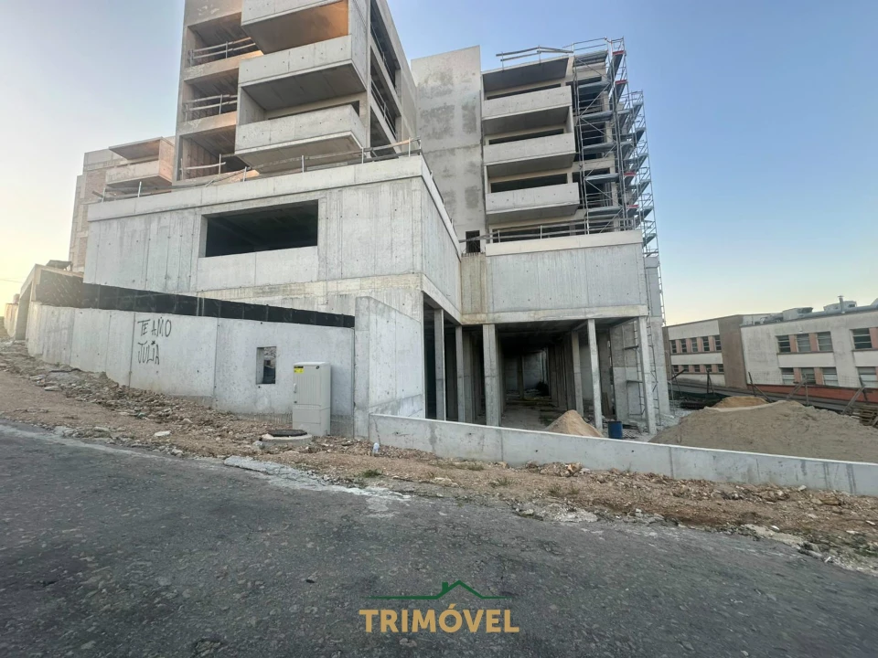 Apartamento T0 para Venda em São João da Madeira Foto 15