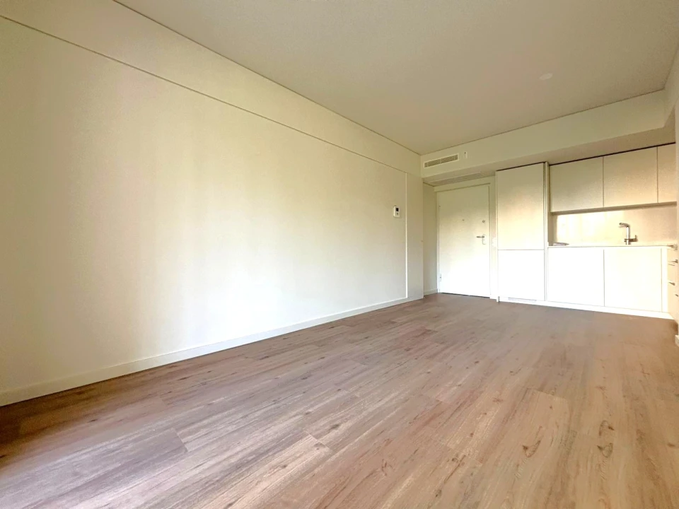 Apartamento T1 para Arrendamento em Ramalde Foto 5