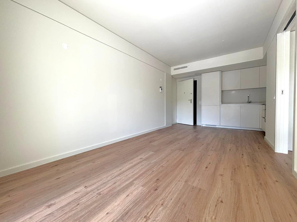 Apartamento T1 para Arrendamento em Ramalde Foto 6