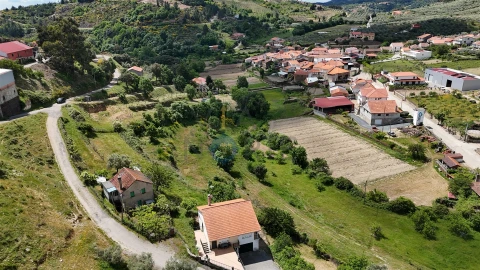 Moradia T2 para Venda em Gebelim e Soeima