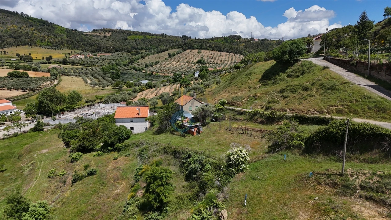 Moradia T2 para Venda em Gebelim e Soeima Foto 4