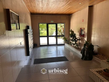 Apartamento T2 para Arrendamento em Tavarede