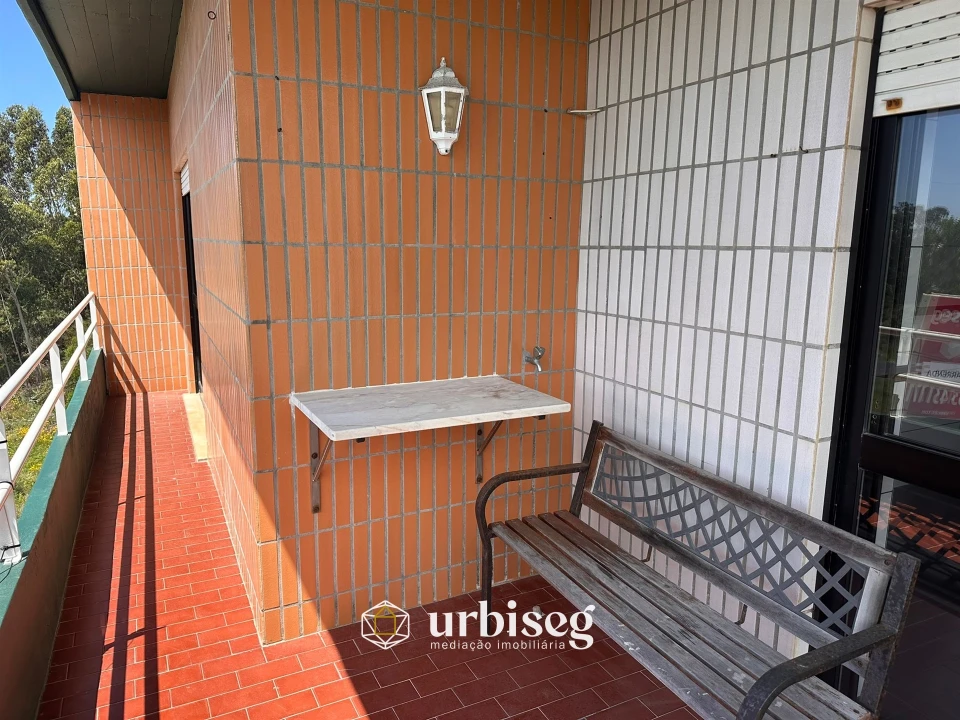 Apartamento T2 para Arrendamento em Tavarede Foto 3