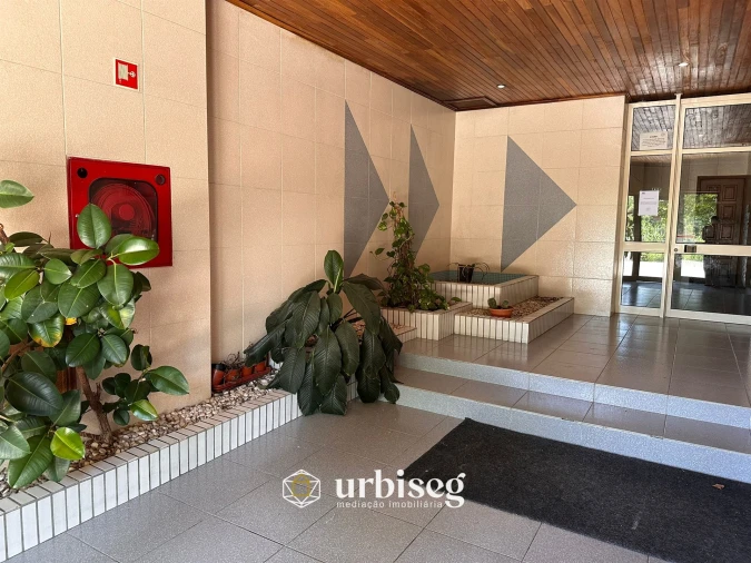 Apartamento T2 para Arrendamento em Tavarede Foto 17