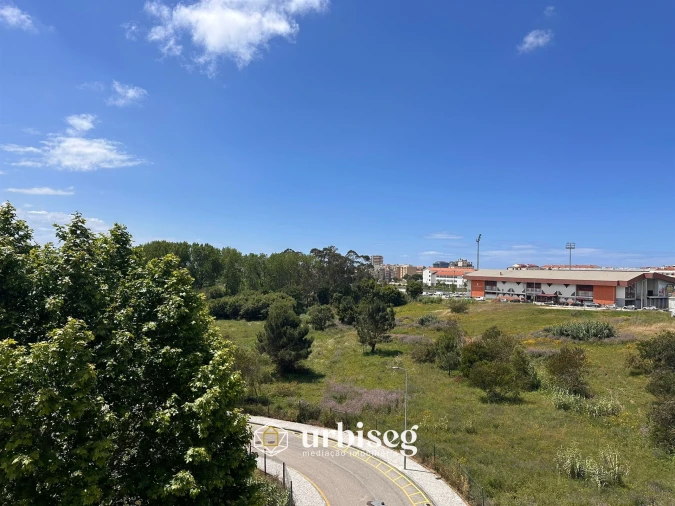 Apartamento T2 para Arrendamento em Tavarede Foto 7